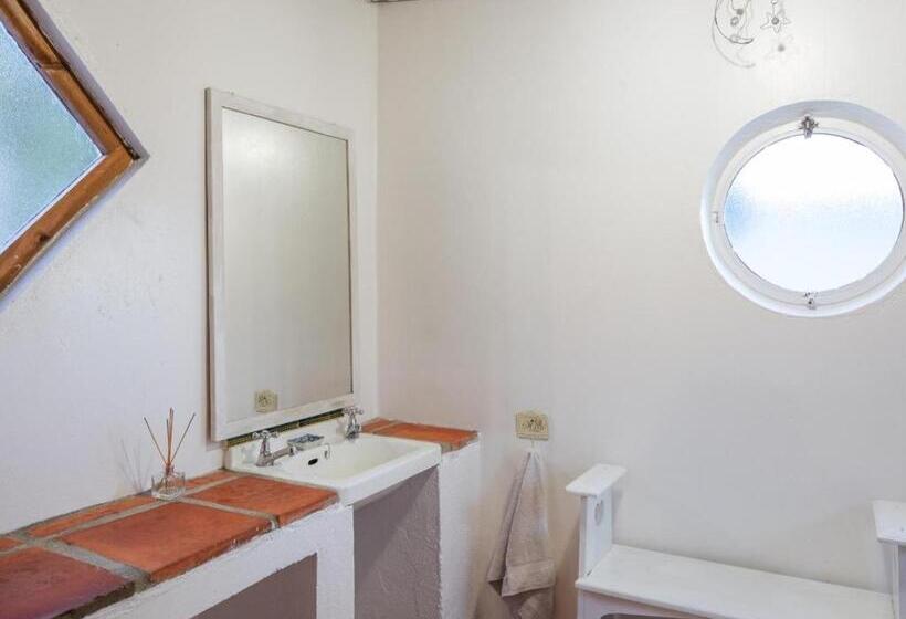 בונגלו משפחתי, Alpha Excelsior Guest Farm