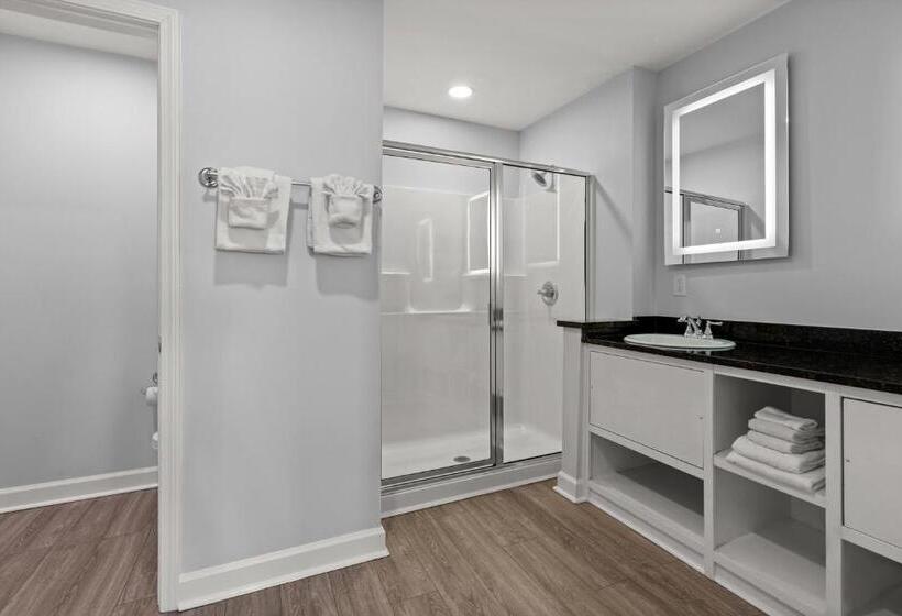 침실 3개 아파트, Ocean Escape Condos