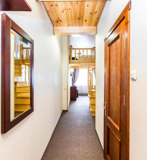 سوییت دوبلکس, Atava Family House