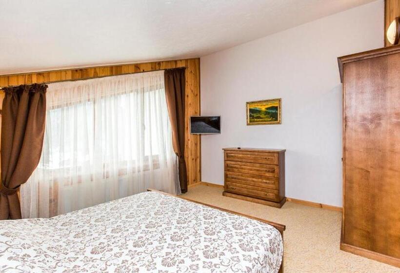 اتاق استاندارد, Atava Family House