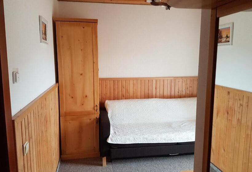 Номер Стандарт, Atava Family House