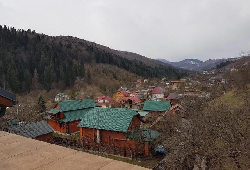 اتاق استاندارد, Atava Family House