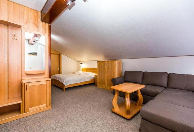 Номер Deluxe с Террасой, Atava Family House