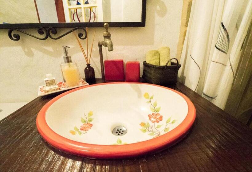 스탠다드 룸, El Despertar