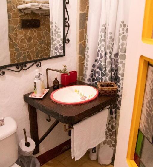 스탠다드 룸, El Despertar