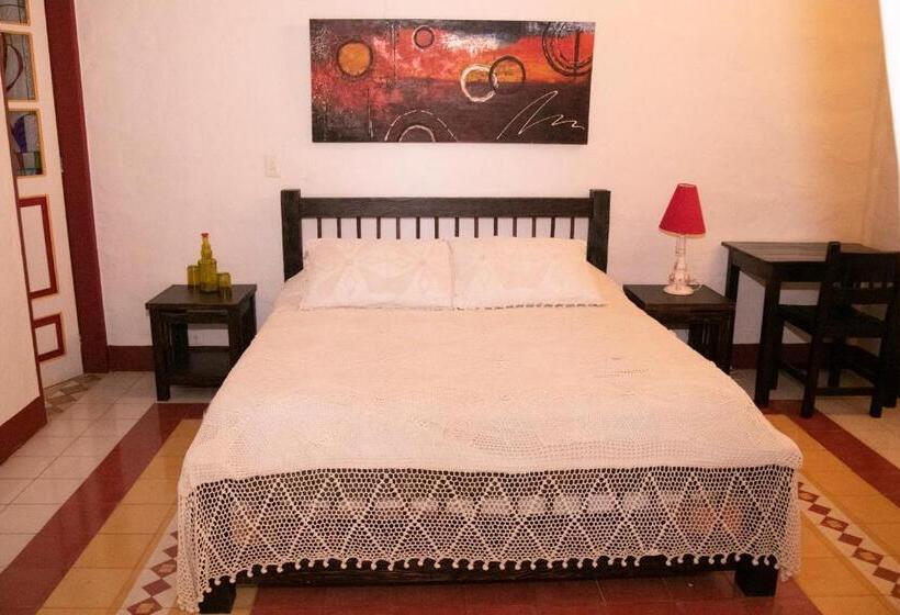 스탠다드 룸, El Despertar