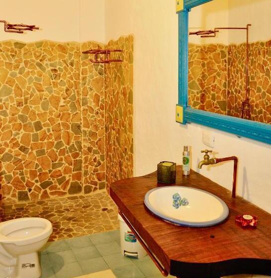 스탠다드 트리플 룸, El Despertar