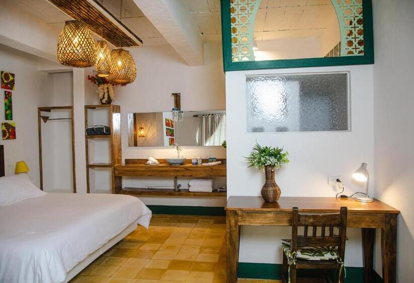 스탠다드 룸, El Despertar