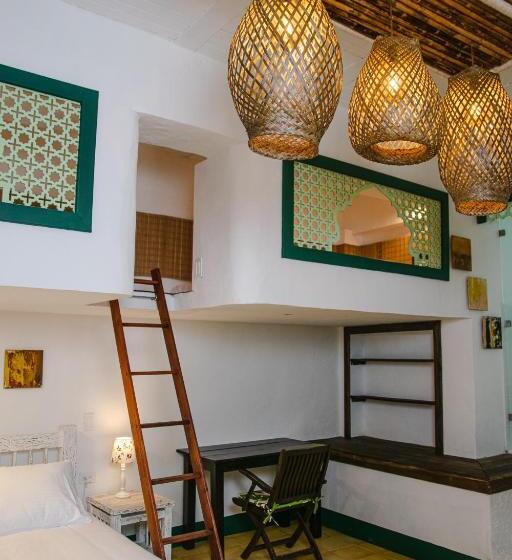 4인용 스탠다드 룸, El Despertar