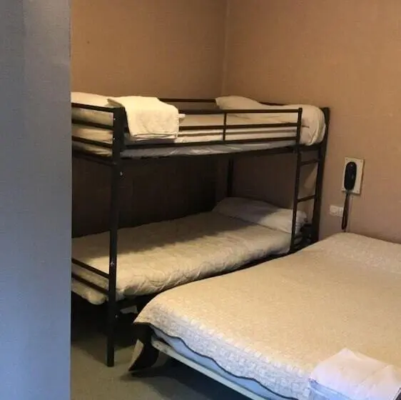 4 Bett Standardzimmer, Le Sporting