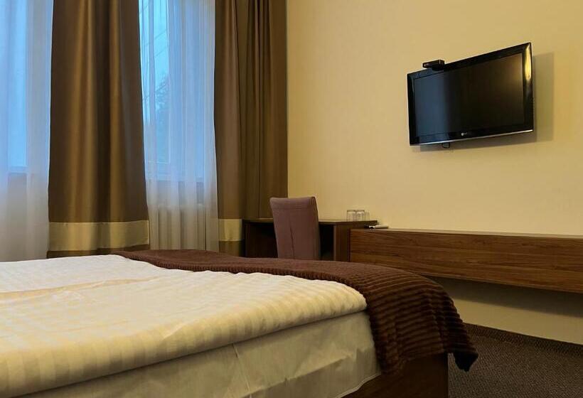 חדר סופריור, Sofiivka