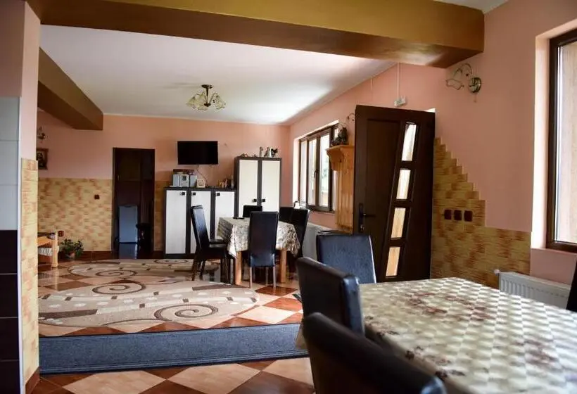 سوییت, Casa Edy