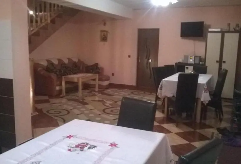 خانه 1 خوابه, Casa Edy