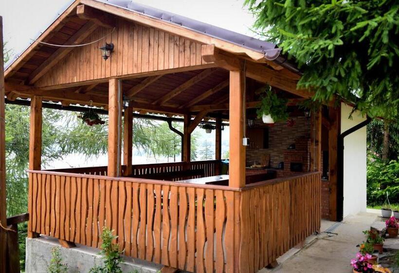 3间卧室的房子, Casa Edy