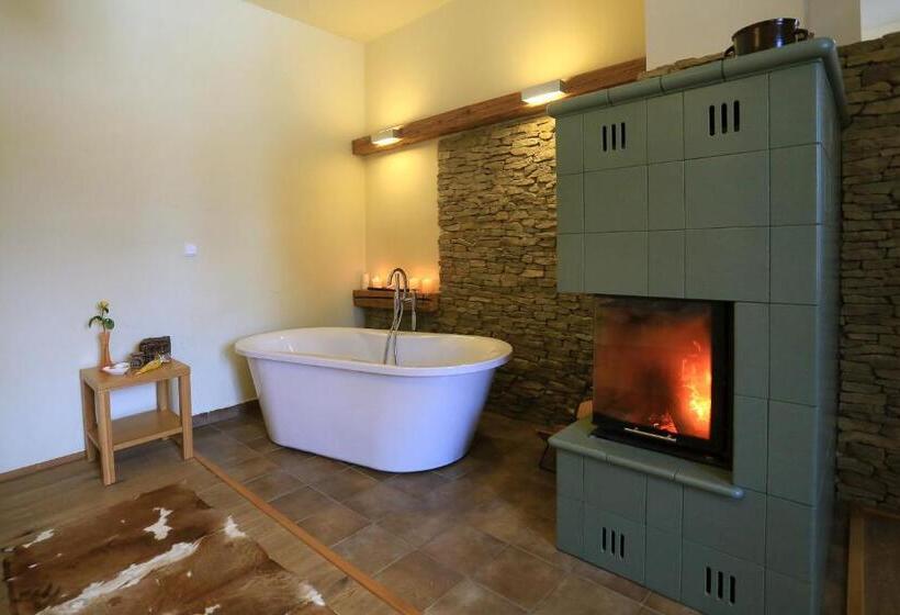 キングサイズベッドのスイートルーム, Resort Líšenský Dvůr