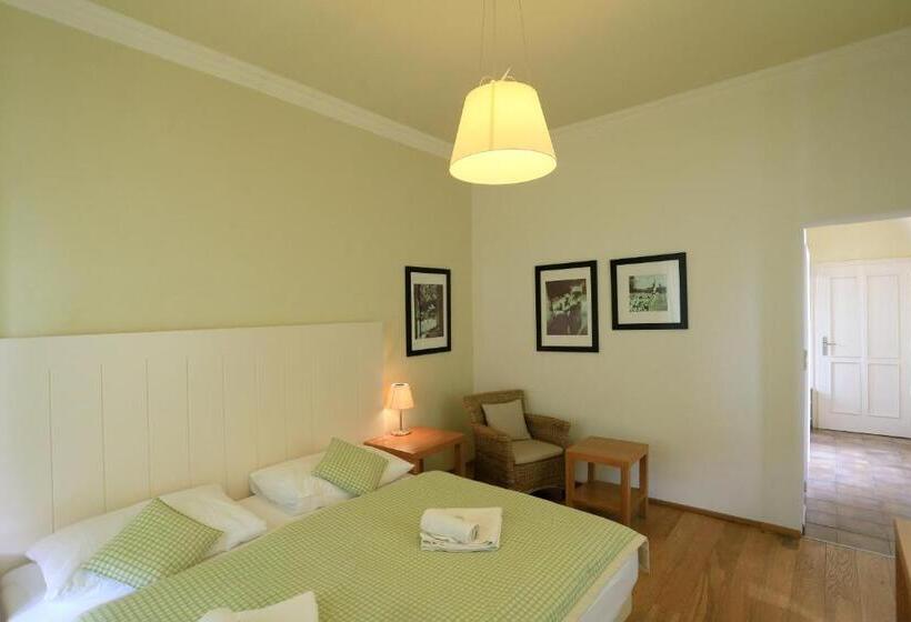 디럭스 룸, Resort Líšenský Dvůr