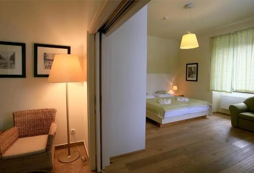 デラックスジュニアスイート, Resort Líšenský Dvůr