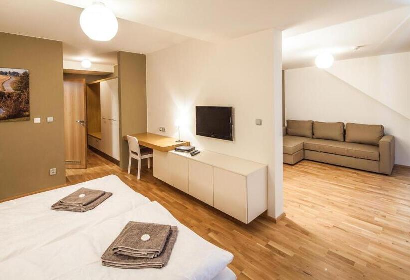 デラックススイート, Resort Líšenský Dvůr