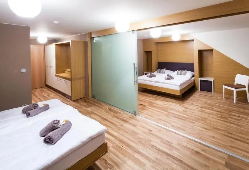 スーペリアースイート, Resort Líšenský Dvůr