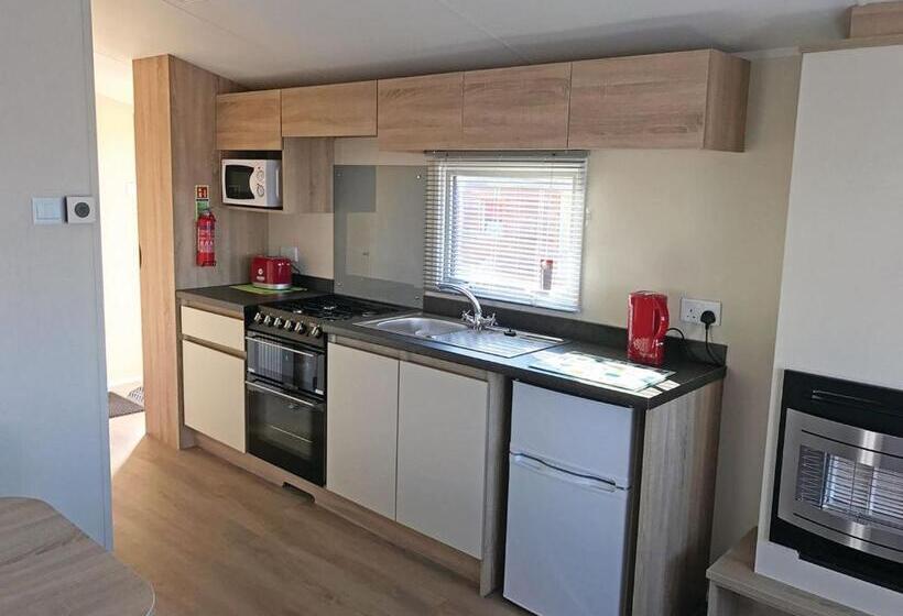 בית, 2 חדרי שינה, Beech Hedge