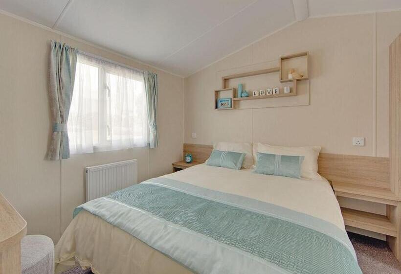 בית, 2 חדרי שינה, Beech Hedge