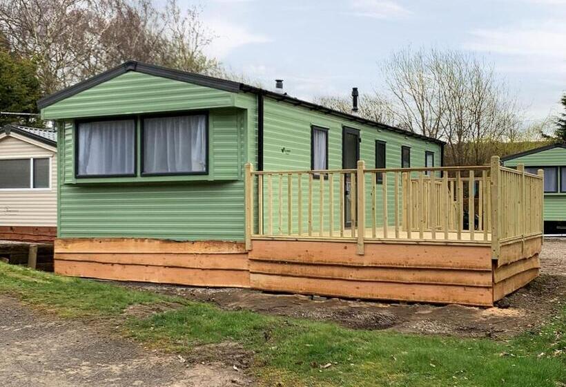 3间卧室的房子, Beech Hedge