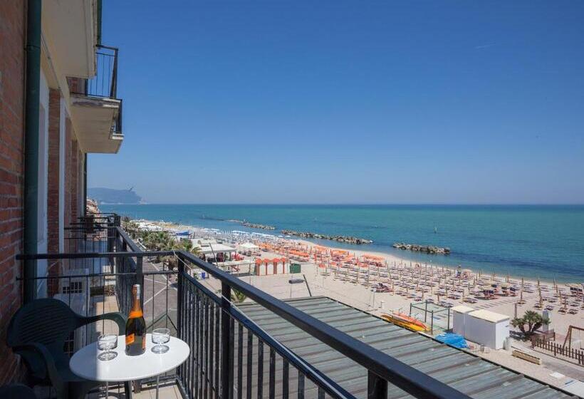 Triple Room Sea View, Bianchi Nicola