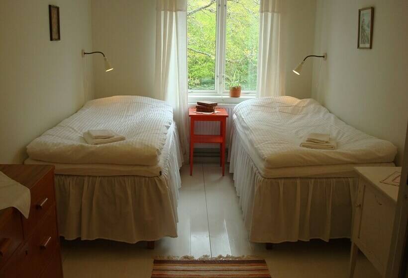 חדר סטנדרט חדר אמבטיה משותף, Mormors Pensionat Strandhagen