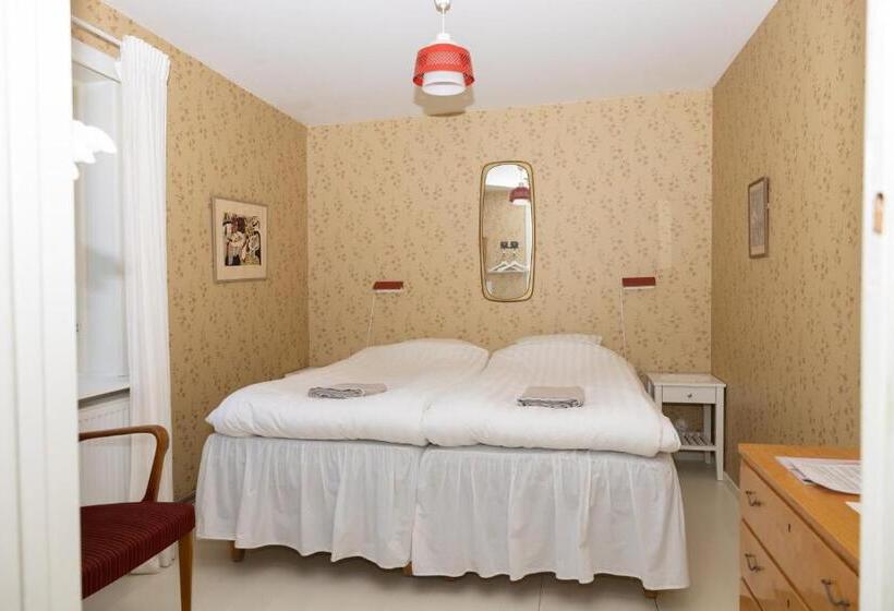 חדר סטנדרט חדר אמבטיה משותף, Mormors Pensionat Strandhagen