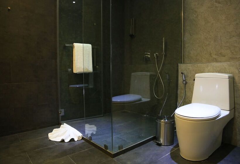 חדר סטנדרט נוף לגינה, Serenity Hotel And Spa Kabinburi