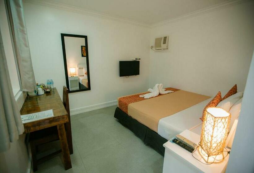 디럭스 룸 킹사이즈 침대, Kavs Beach Resort