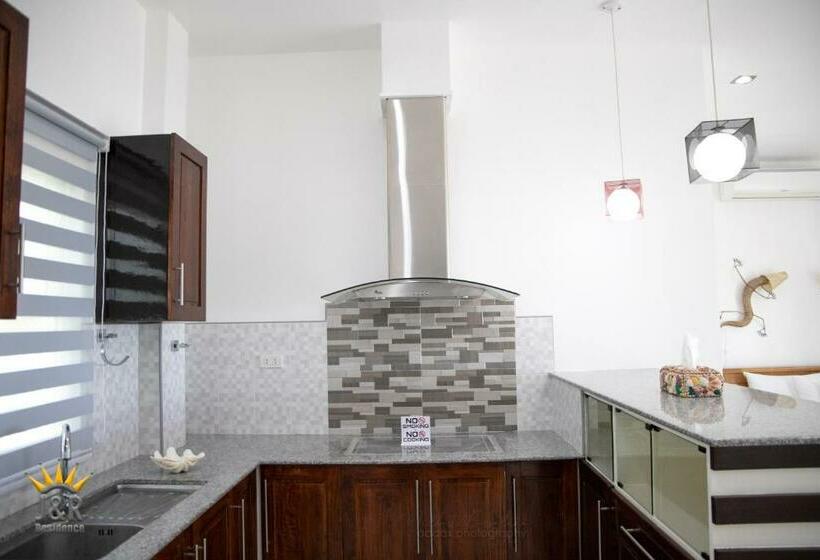 ویلای 1 خوابه, J&r Residence