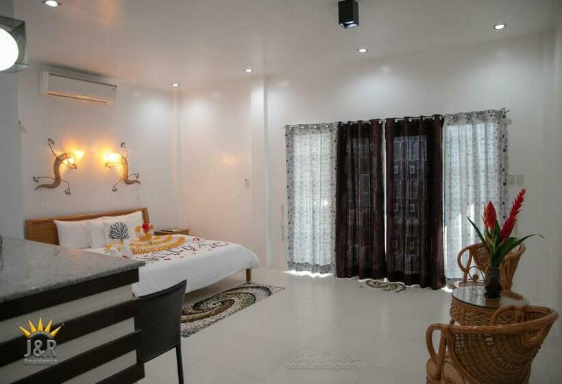 ویلای 1 خوابه, J&r Residence