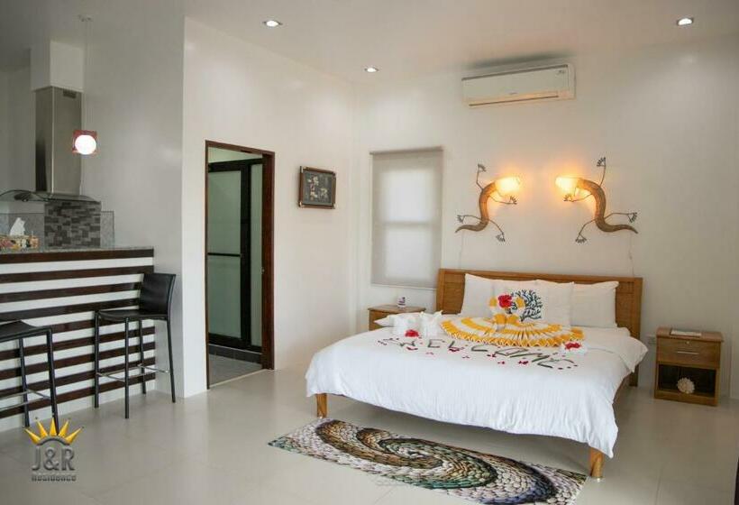 ویلای 1 خوابه, J&r Residence