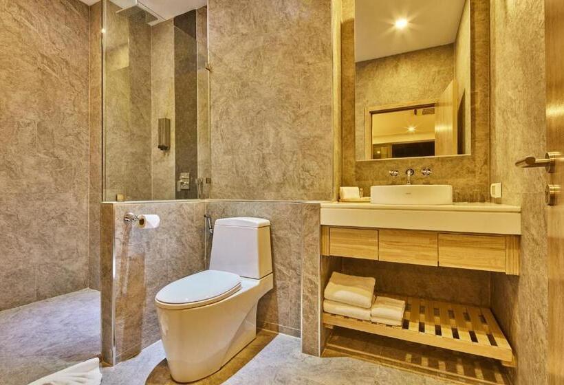스탠다드 룸 킹사이즈 침대, Serenity Hotel And Spa Kabinburi