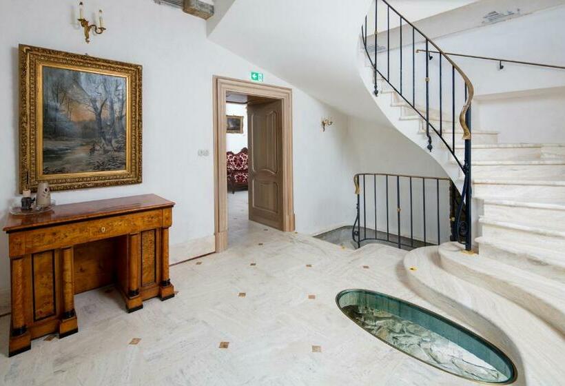 Апартаменты 1 Спальня с Балконом, Kaštieľ Kubínyi