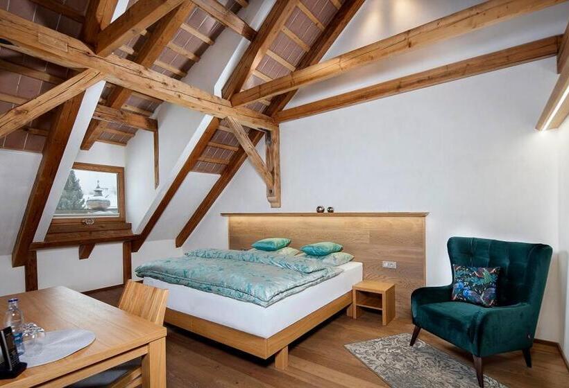 Апартаменты 1 Спальня, Kaštieľ Kubínyi