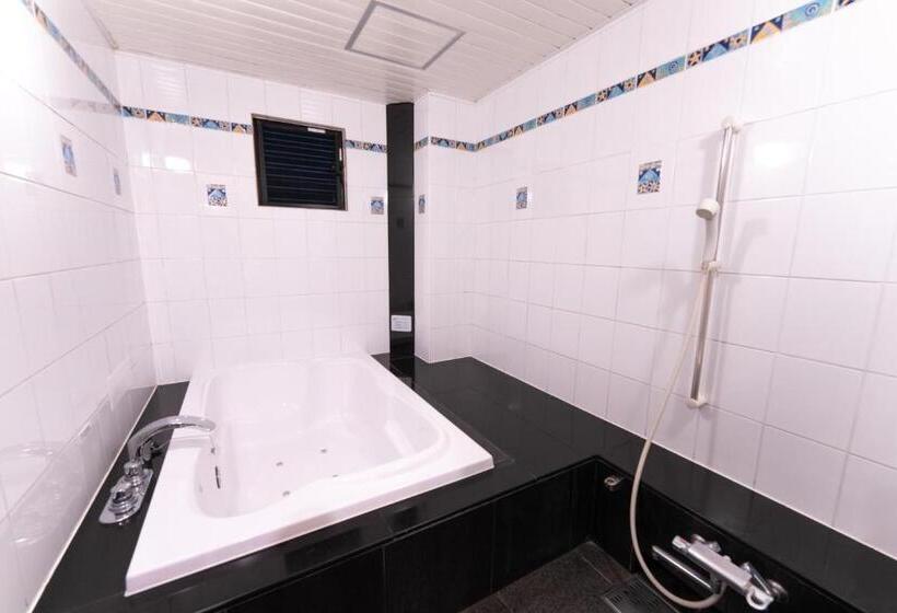 수피리어 룸, Oxy Adults Only