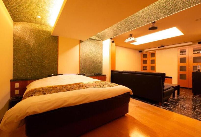 수피리어 룸, Oxy Adults Only