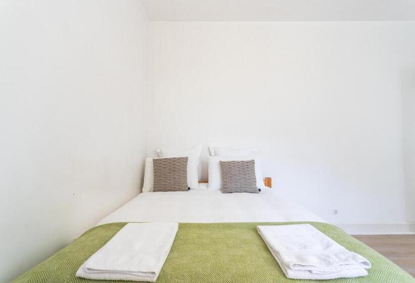 バス共有のスタンダードルーム, Castilho Residence