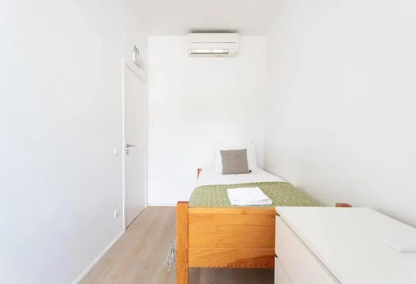 バスルーム共有のシングルスタンダード, Castilho Residence