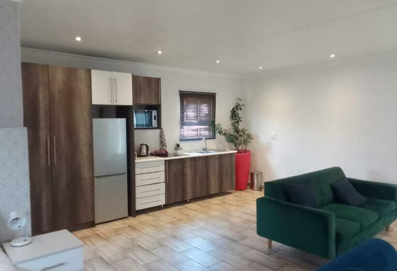 Standard-huone, Mayberrypark Guest Lodge
