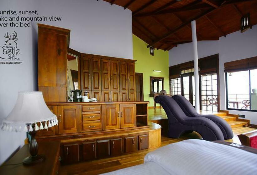 Suite with lake view, Castle Palace Kandy