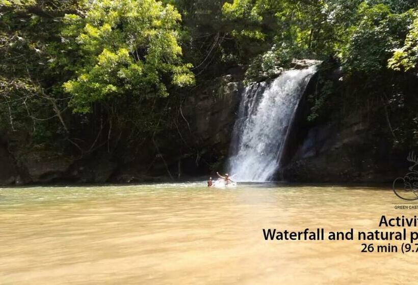 Suite with lake view, Castle Palace Kandy