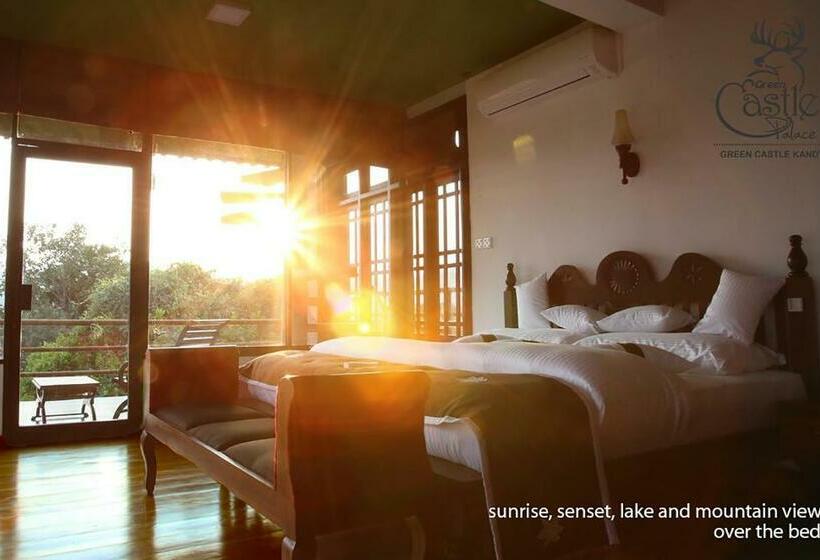 Suite with lake view, Castle Palace Kandy