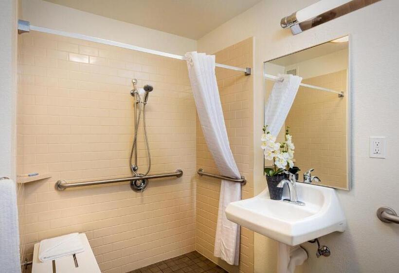 适合残疾人士使用的套间, Candlewood Suites Anaheim Resort Area, An Ihg