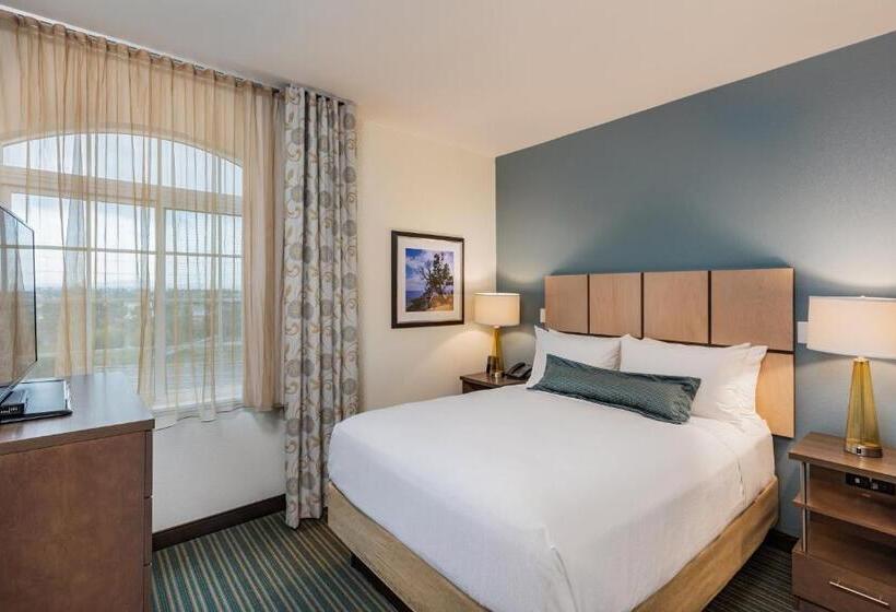 适合残疾人士使用的套间, Candlewood Suites Anaheim   Resort Area, An Ihg