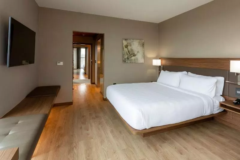 身障者適用スイートルーム, Candlewood Suites Anaheim   Resort Area, An Ihg