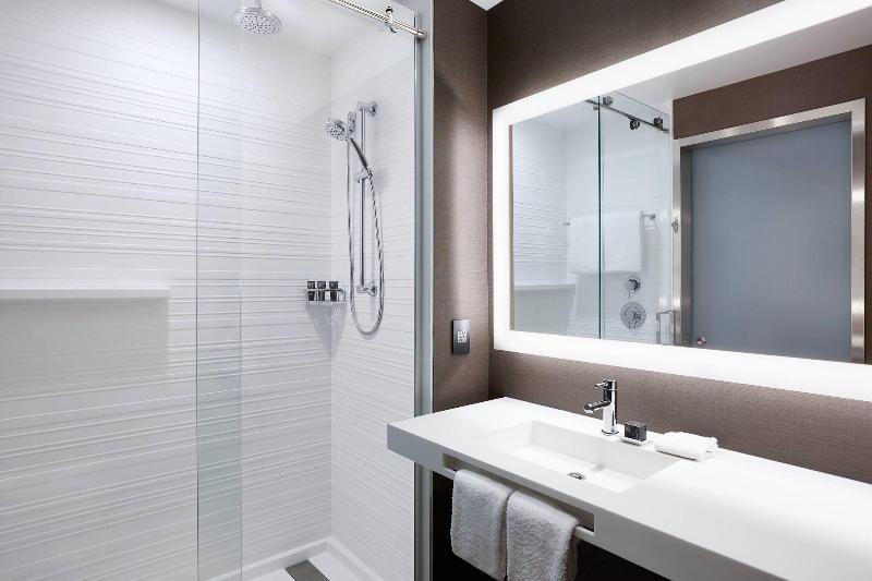 适合残疾人士使用的套间, Candlewood Suites Anaheim   Resort Area, An Ihg