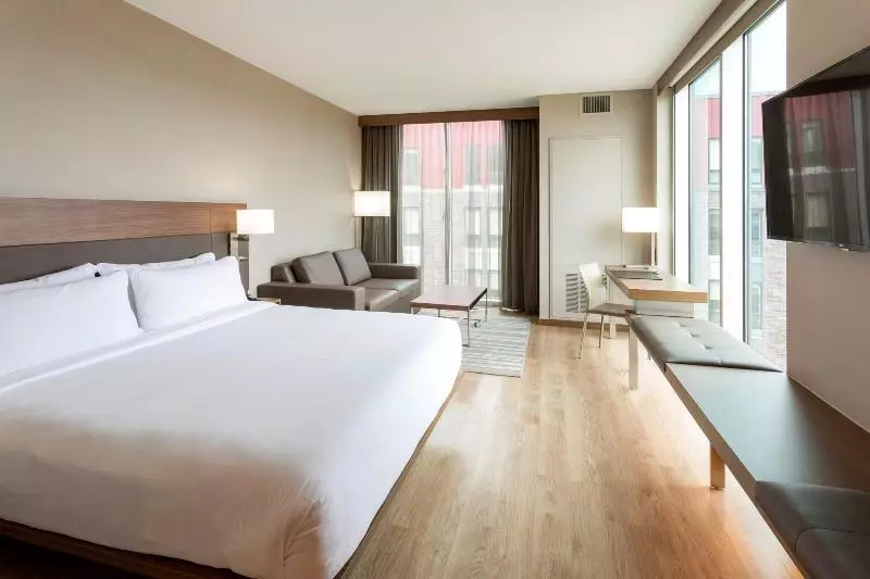 身障者適用スイートルーム, Candlewood Suites Anaheim   Resort Area, An Ihg